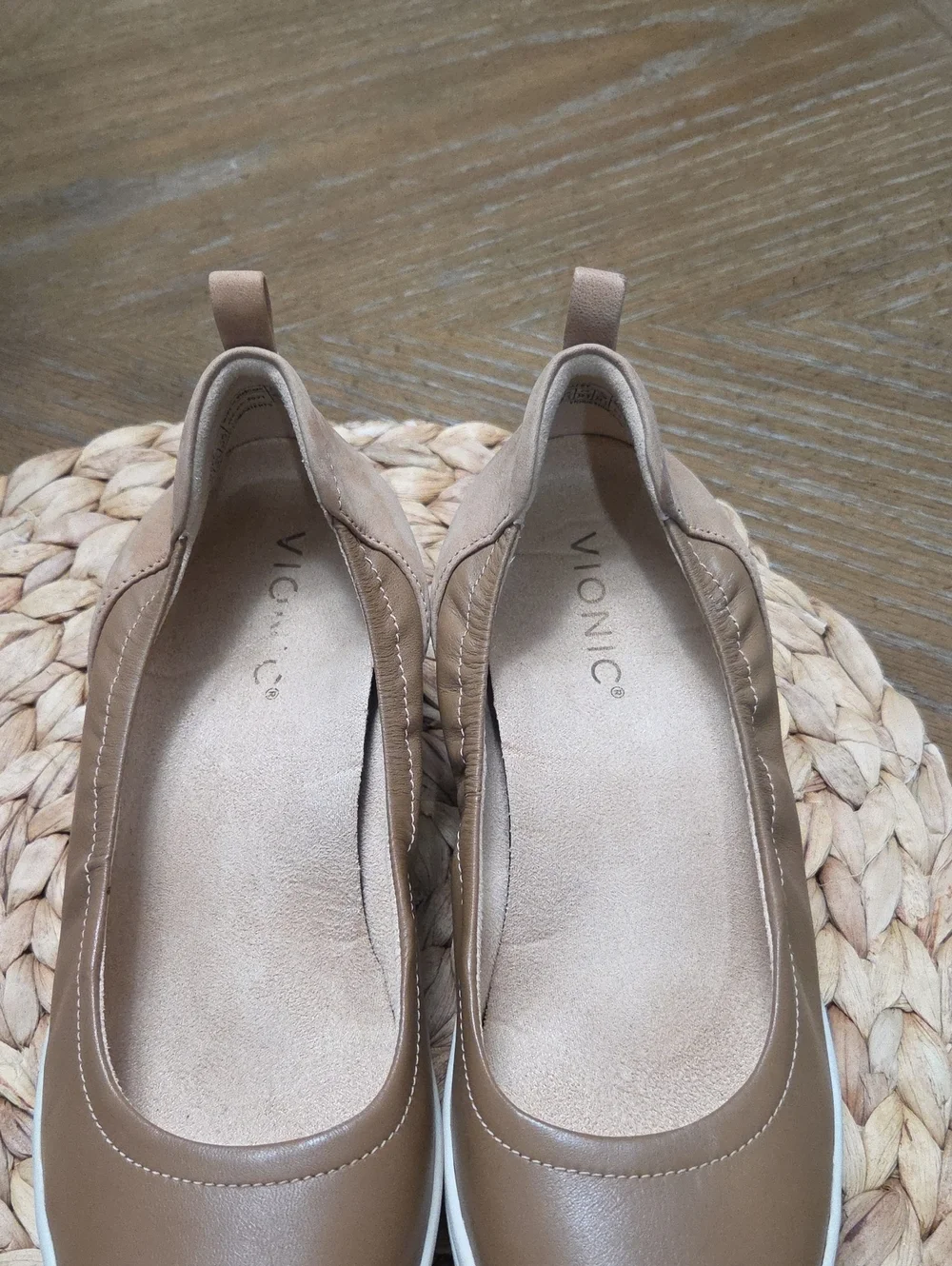 Vionic Jacey Orthotic Comfort Slip-On Wedges Toffee Size 7.5